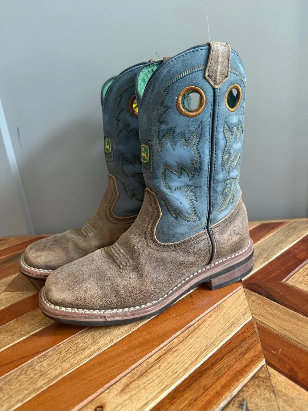 John Deere Leather Cowboy Boots Blue Upper Size Youth 4M